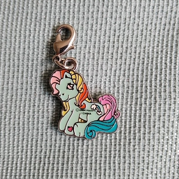 🌈 HASBRO RAINBOW MY LITTLE PONY CHARM🌈 - Picture 2 of 4